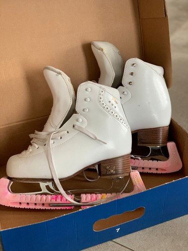 Eiskunstlaufschlittschuhe